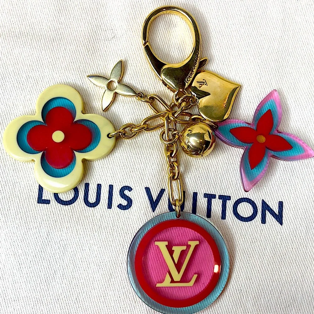 M LOUIS VUITTON Bijoux Red Yellow Blue and Gold Plated Ball Flower Heart Charms - Picture 9 of 17